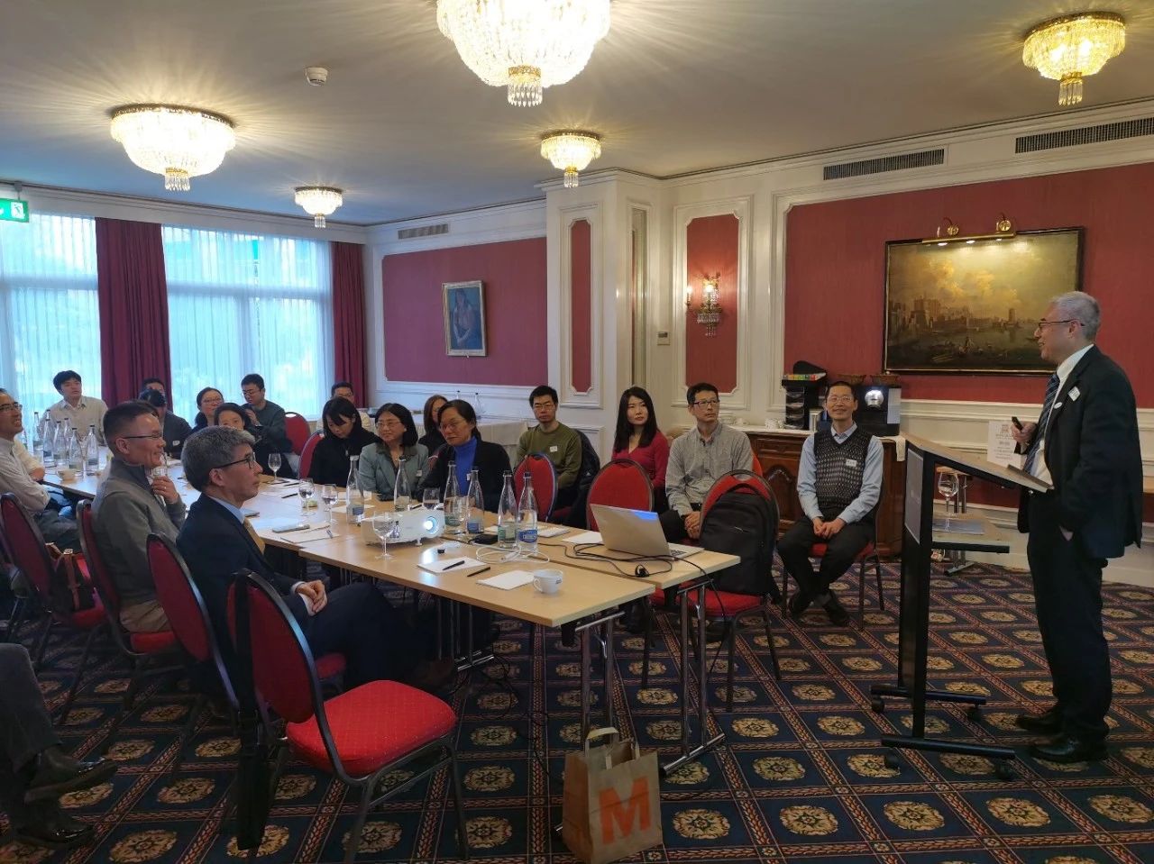 米乐YY易游协办的2025瑞士生物医药华人蛇年新春聚会圆满举行